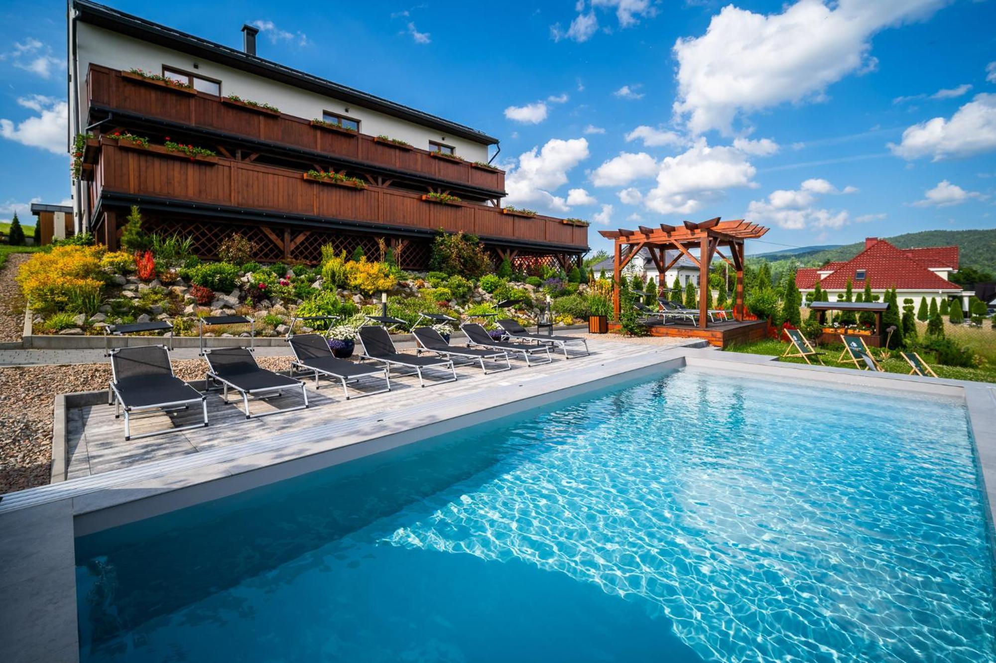 Apartamenty Black Lion Pcim Bagian luar foto