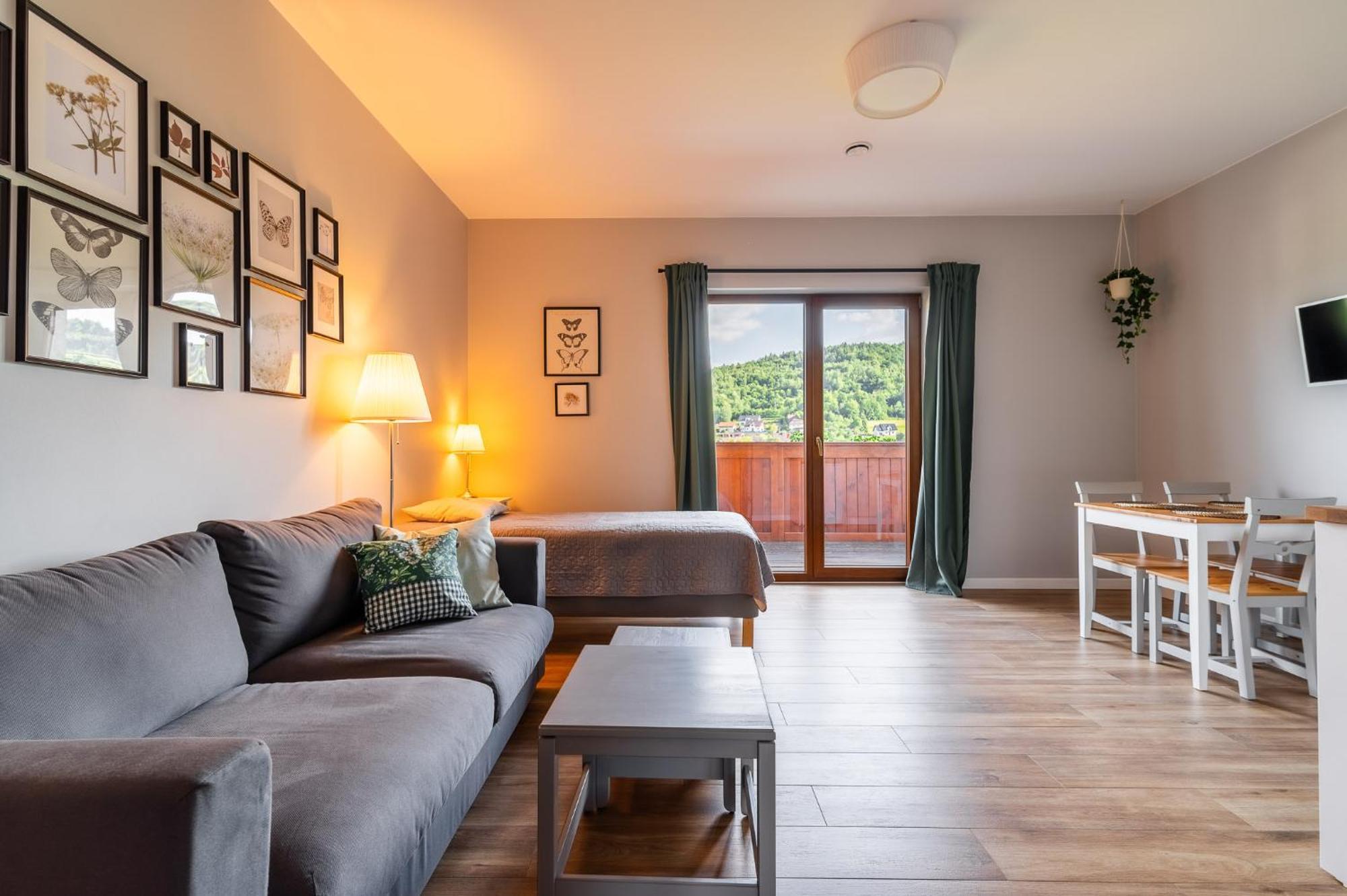 Apartamenty Black Lion Pcim Bagian luar foto