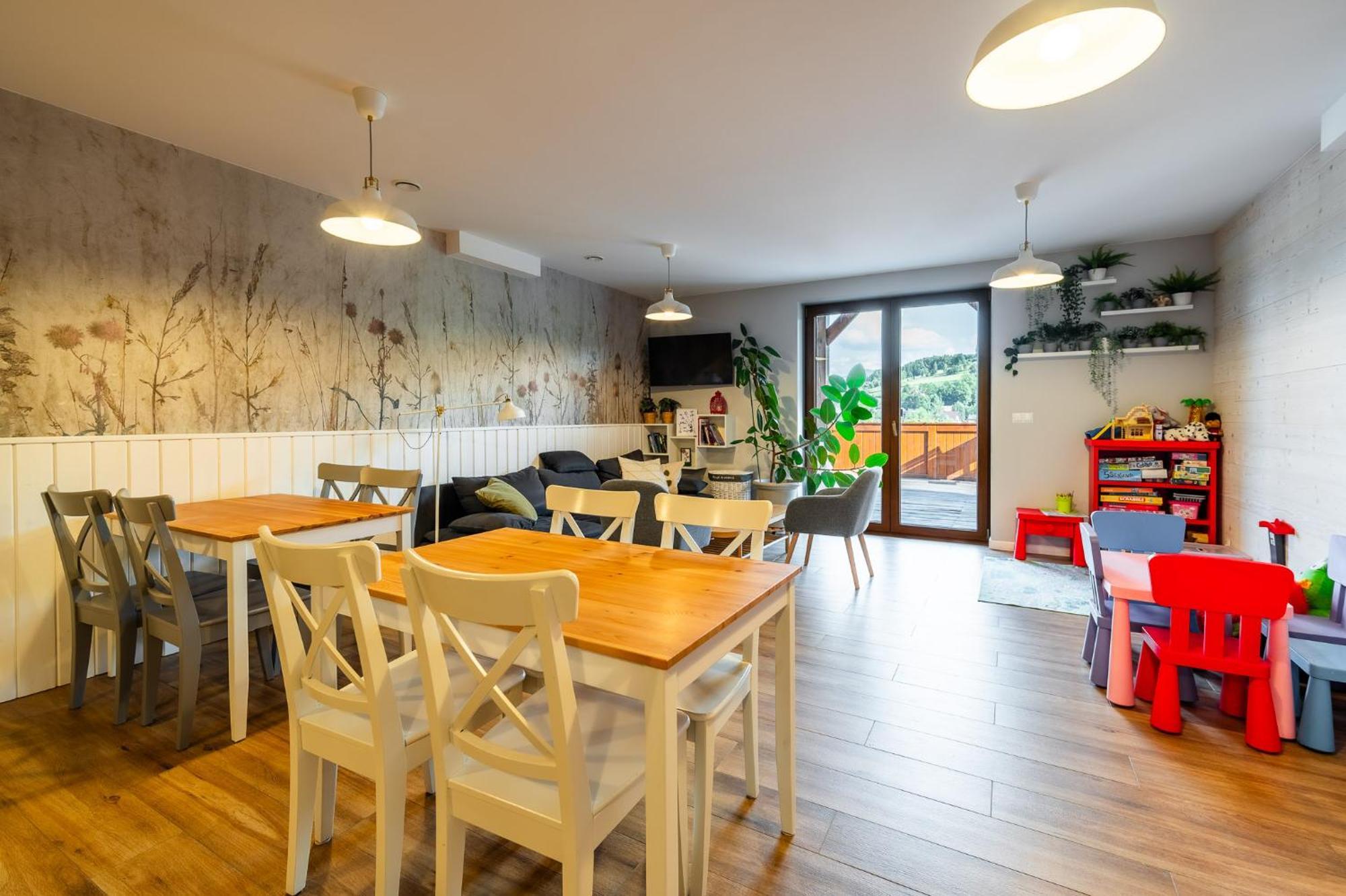 Apartamenty Black Lion Pcim Bagian luar foto